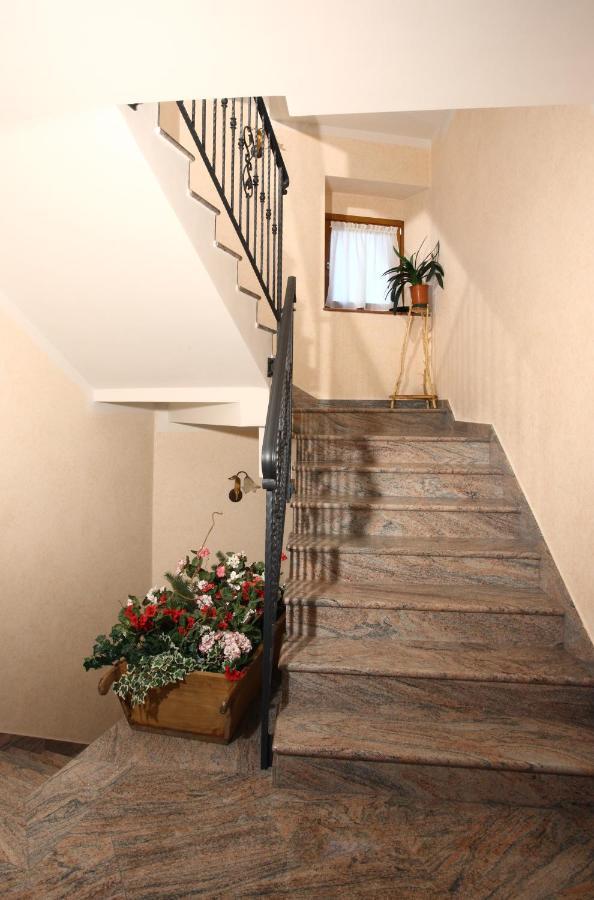 Residence Cime D'Oro อันดาโล ภายนอก รูปภาพ