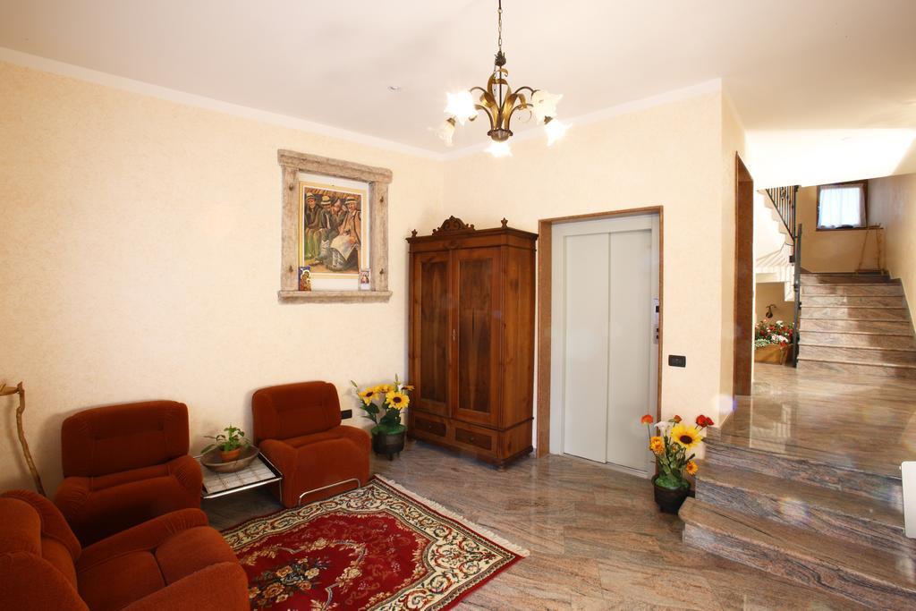 Residence Cime D'Oro อันดาโล ภายนอก รูปภาพ
